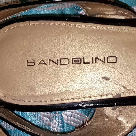 sandals - Picture 3 of 5